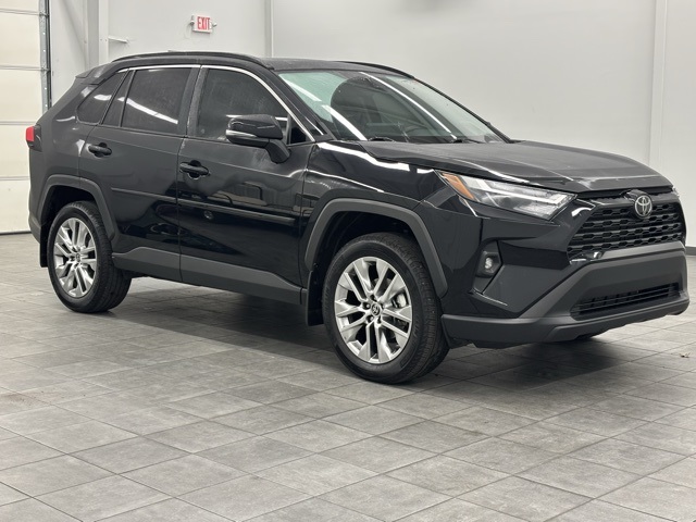 2024 Toyota RAV4 XLE Premium's photo