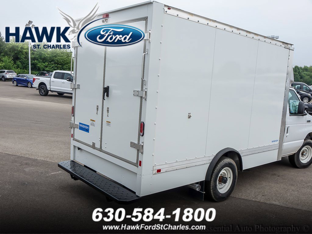 2023 Ford E-350 photo 4