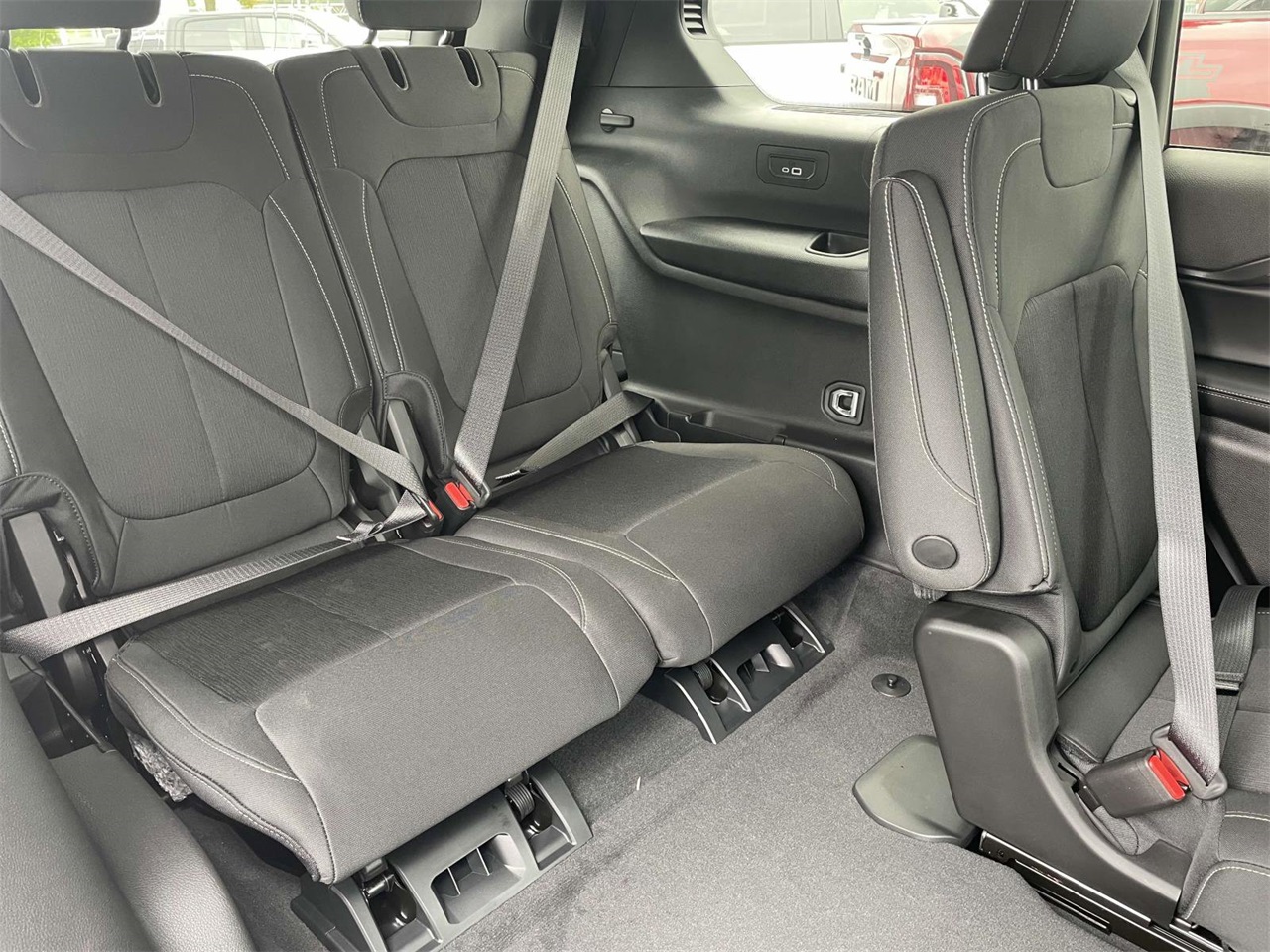 2025 Jeep Grand Cherokee Laredo X photo 27