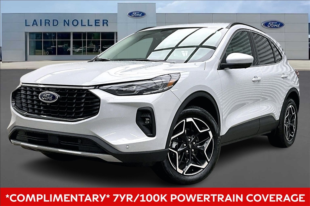 2026 Ford Escape Platinum's photo