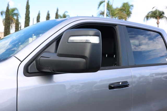 New 2026 Billet Silver Metallic Clear-Coat Exterior Paint RAM Big Horn/Lone Star image 11