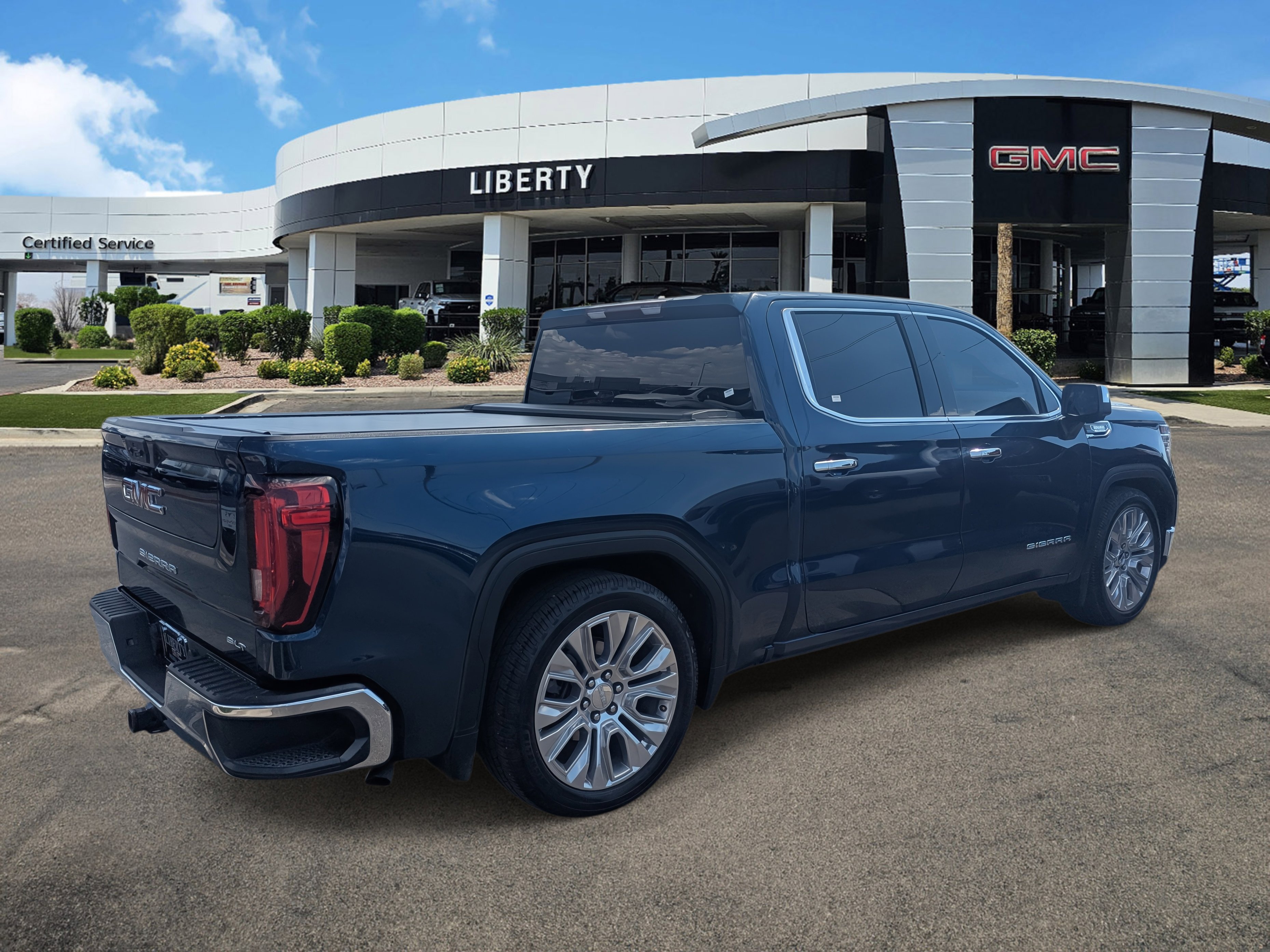 2023 Gmc Sierra 1500 SLT photo 3