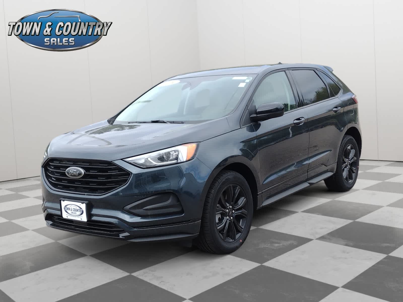 2024 Ford Edge SE photo 3