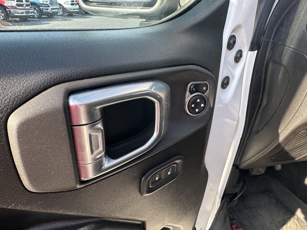 2021 Jeep Wrangler Sport S photo 4