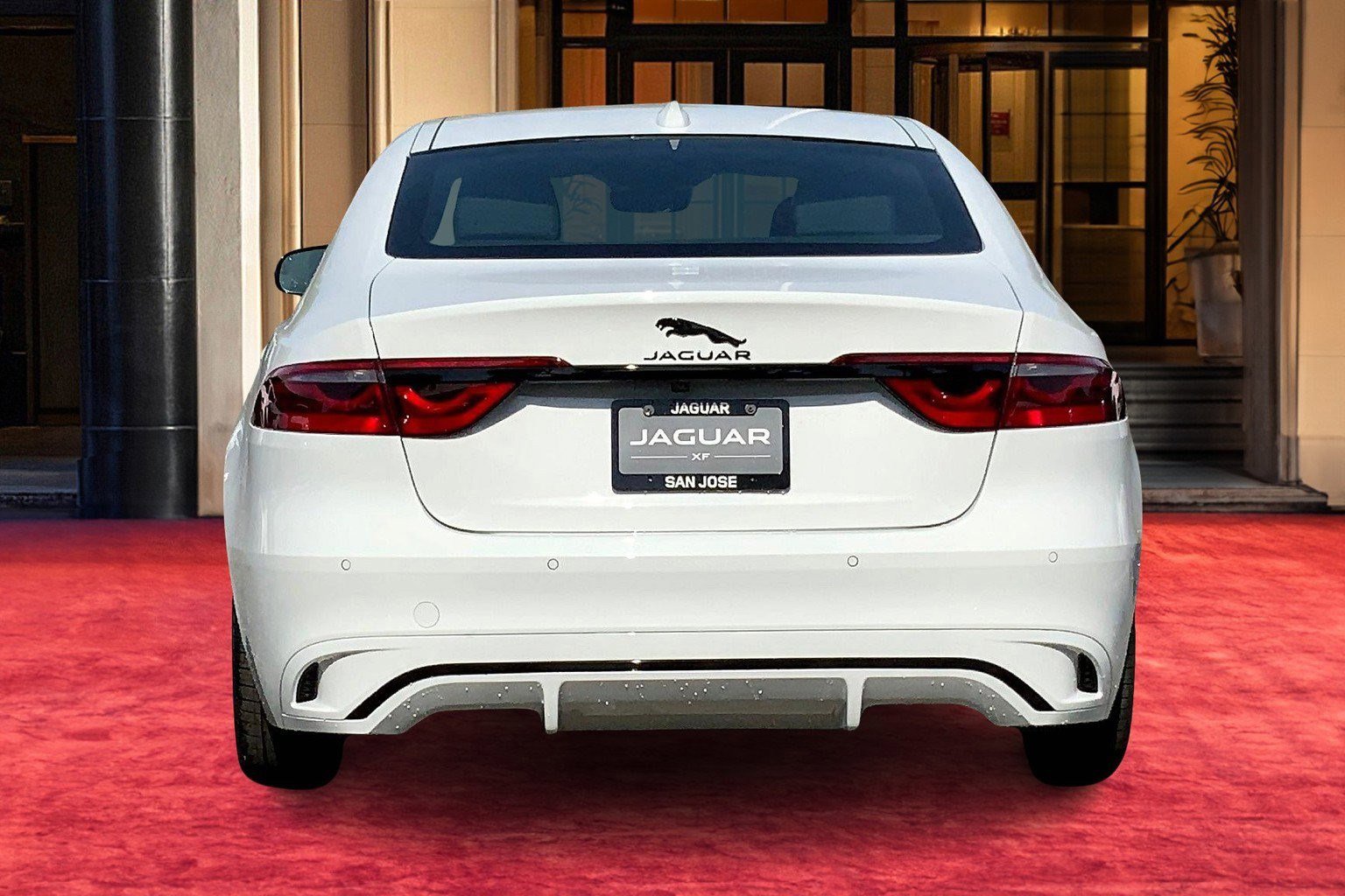2024 Jaguar XF P300 R-Dynamic SE photo 4