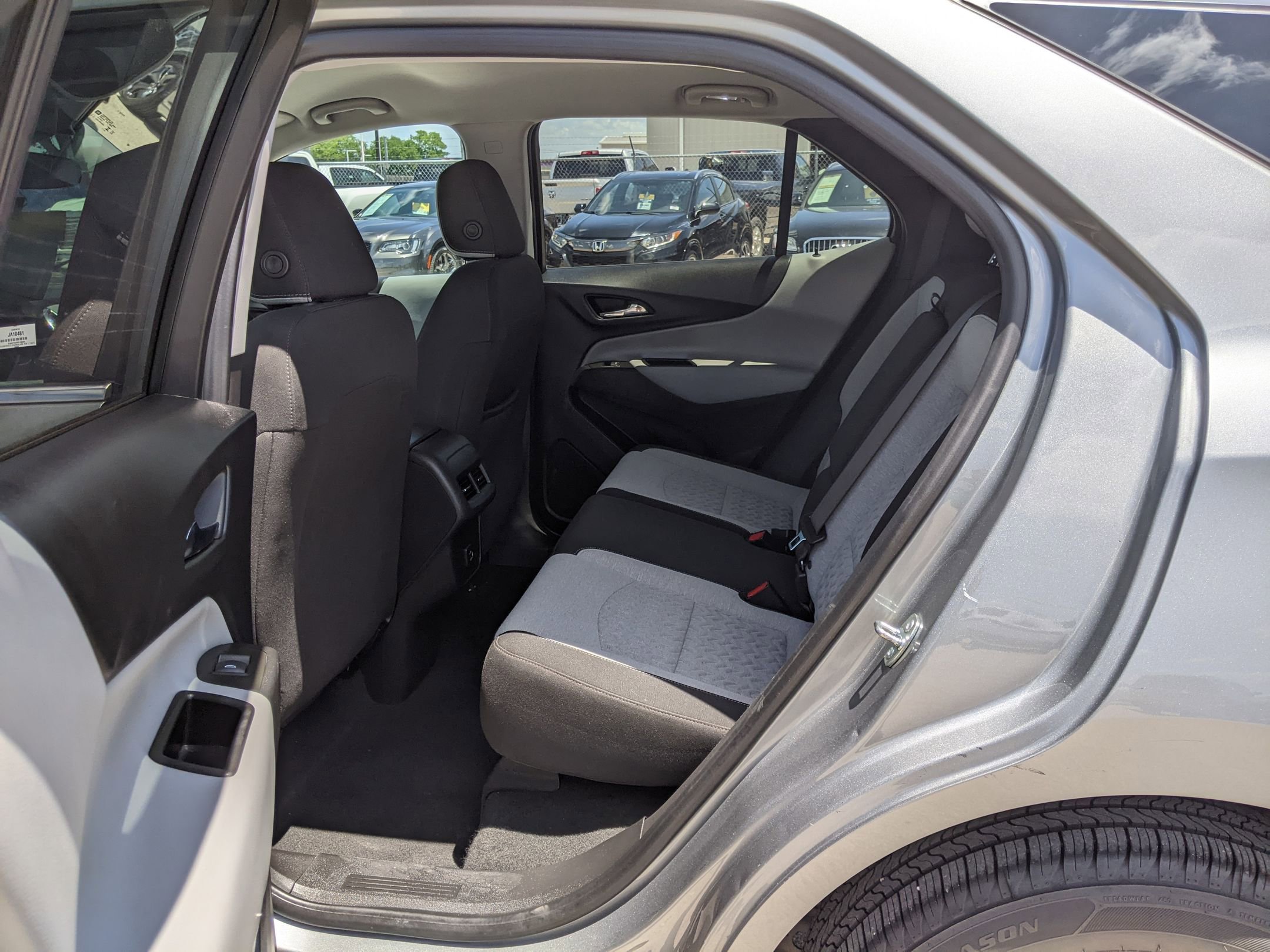 2023 Chevrolet Equinox LT photo 21