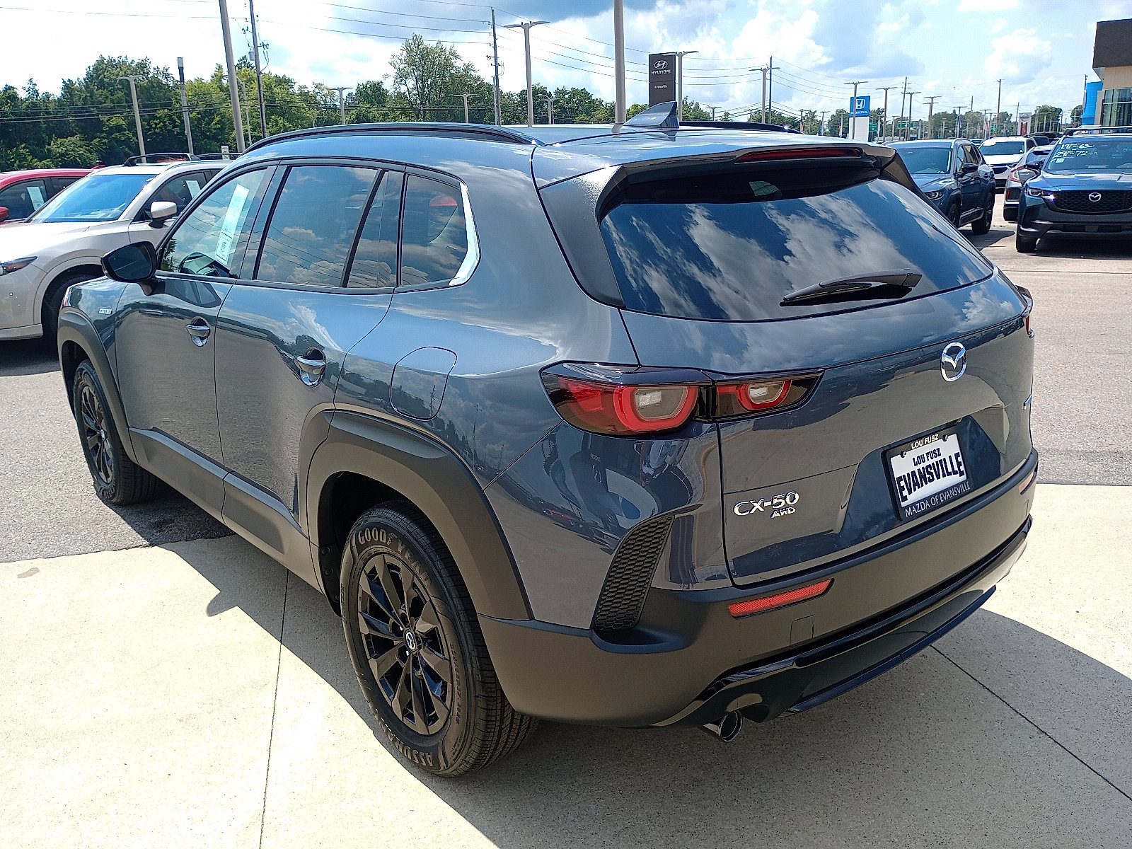 2025 Mazda CX-50 Premium photo 3
