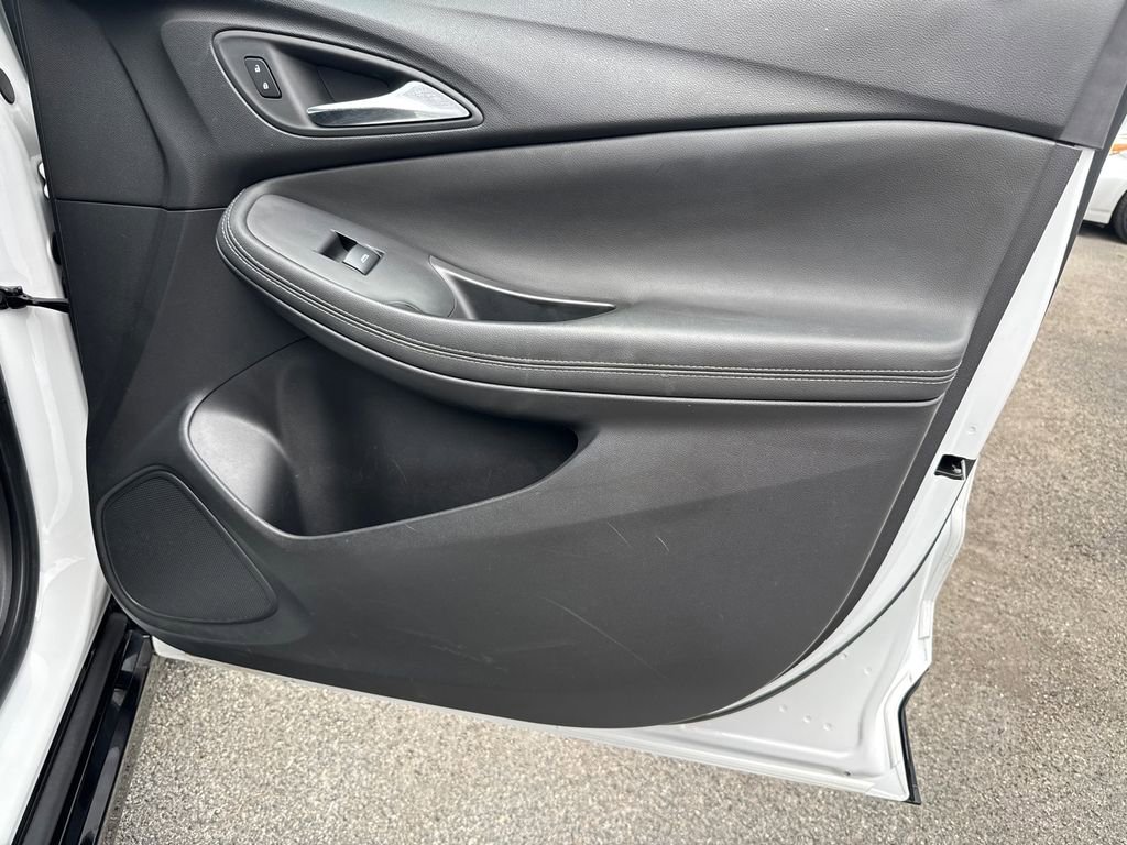 2024 Buick Encore GX Sport Touring photo 13