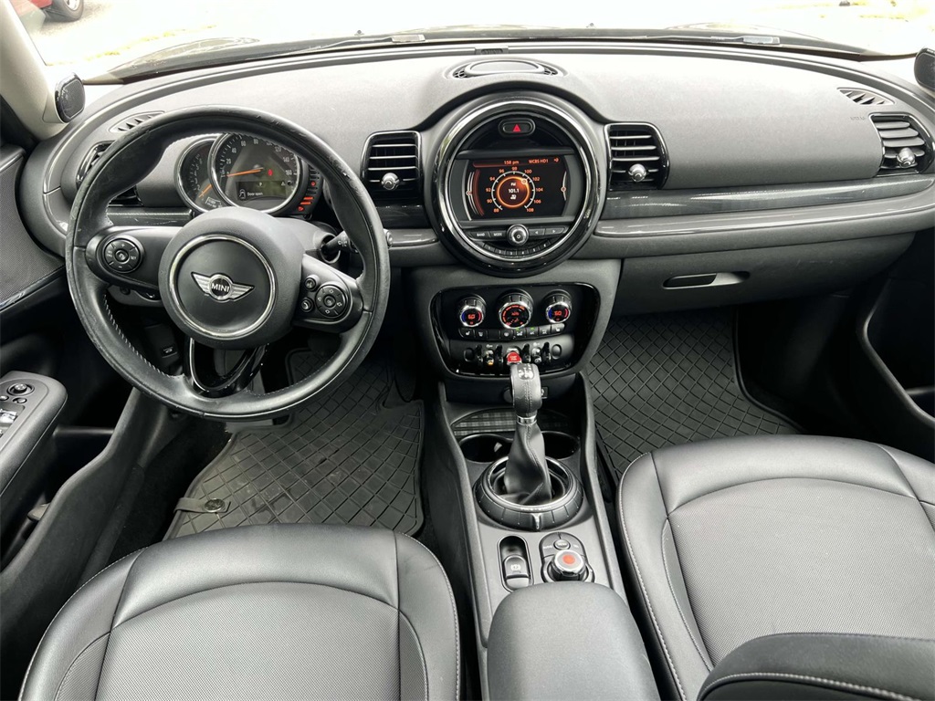 2017 Mini Clubman Base ALL4 photo 11
