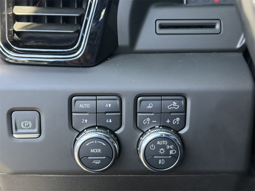 2024 GMC SIERRA HD - Image 18