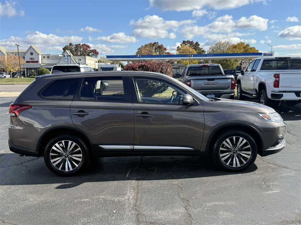 2019 MITSUBISHI OUTLANDER - Image 8