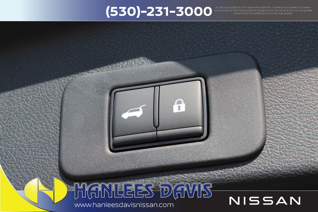 2025 Nissan Murano SL photo 10