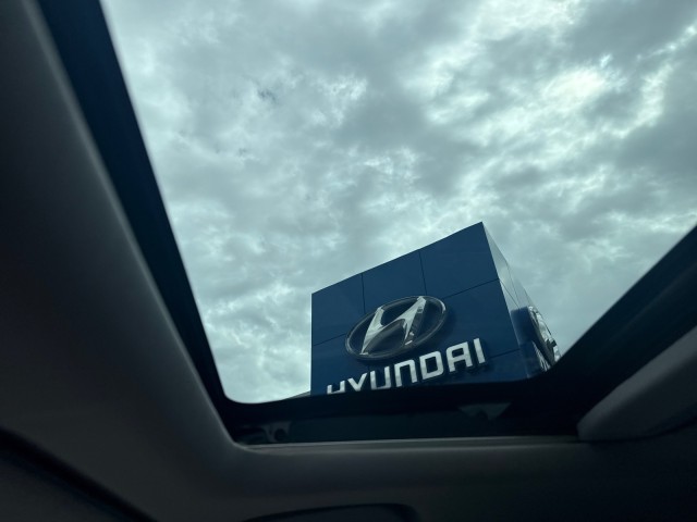 Used 2022 RED Honda Touring image 26