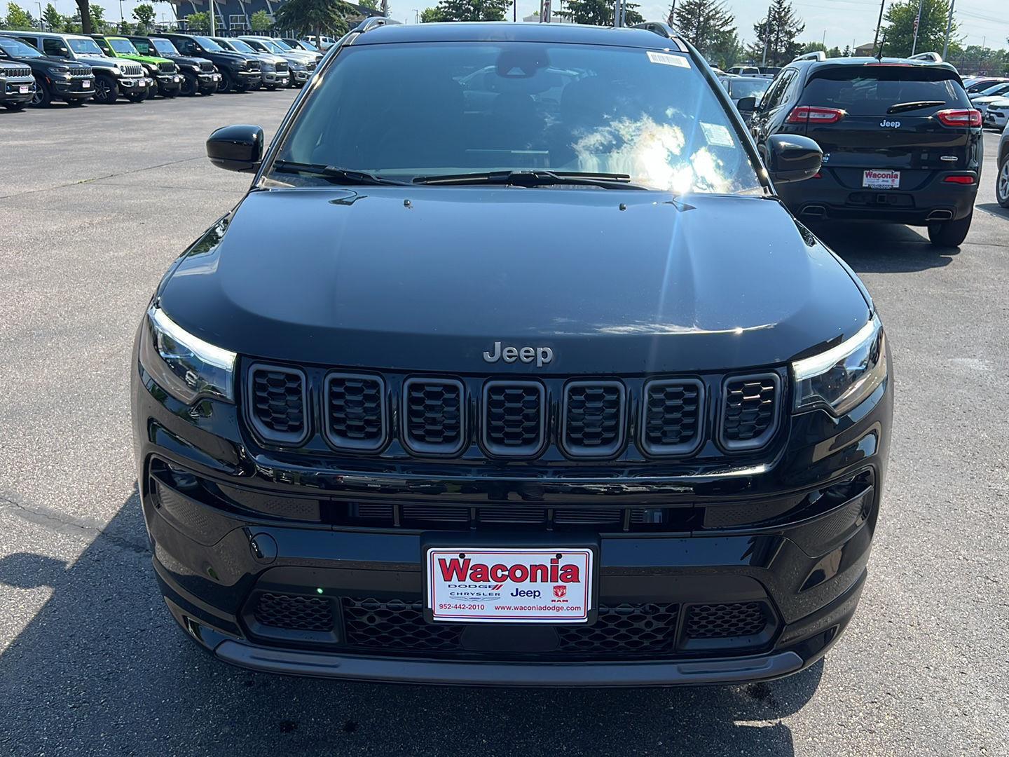 2025 Jeep Compass Limited photo 3