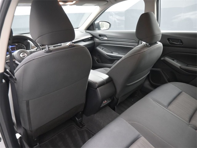 2024 Nissan Altima 2.5 SV photo 9
