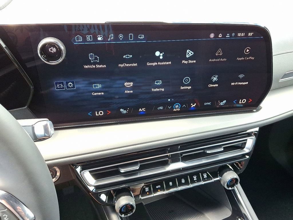 2025 Chevrolet Traverse photo 8