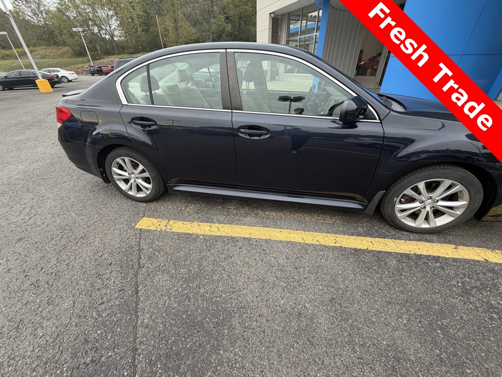 2013 Subaru Legacy 3.6R Limited photo 3