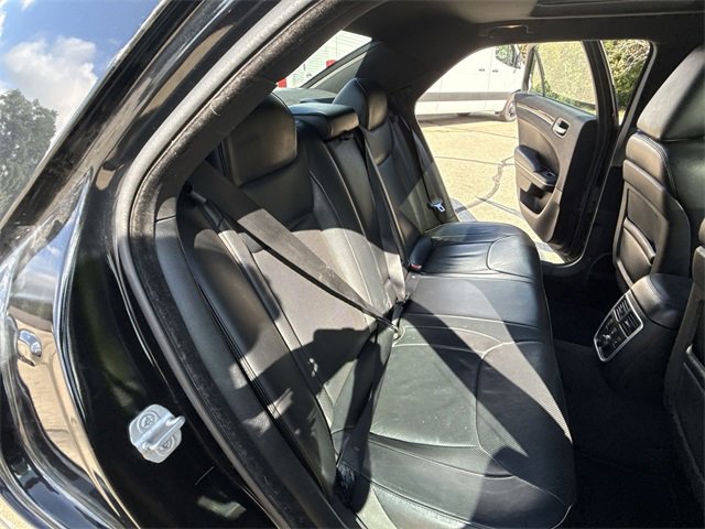 2014 Chrysler 300 photo 18