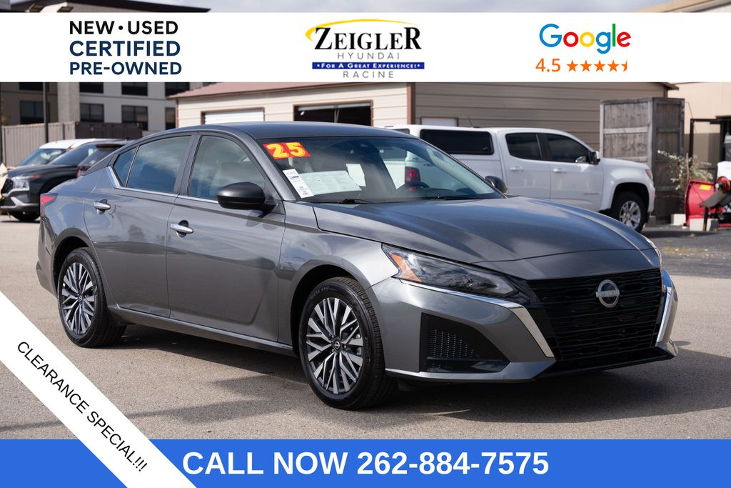 2025 Nissan Altima SV