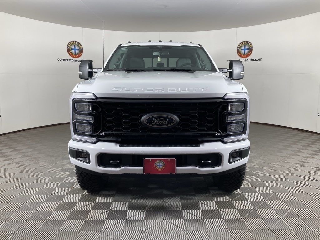 2025 Ford F-350 photo 4