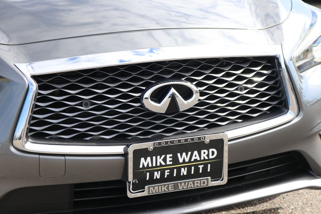 2024 Infiniti Q50 LUXE photo 9
