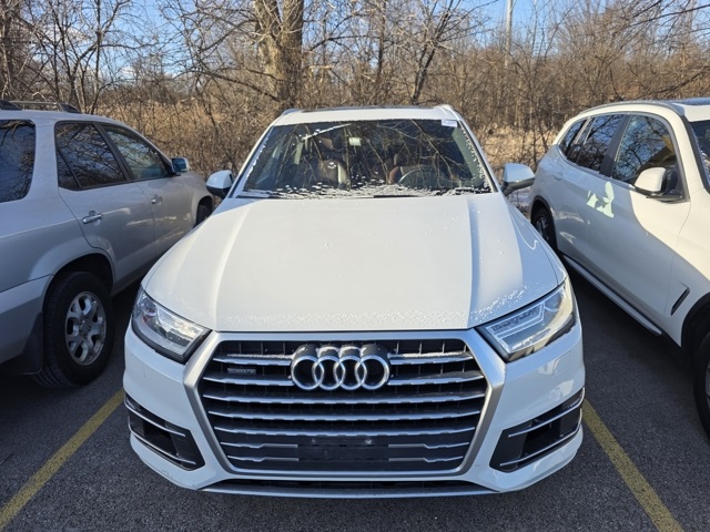 2019 Audi Q7 Premium's photo