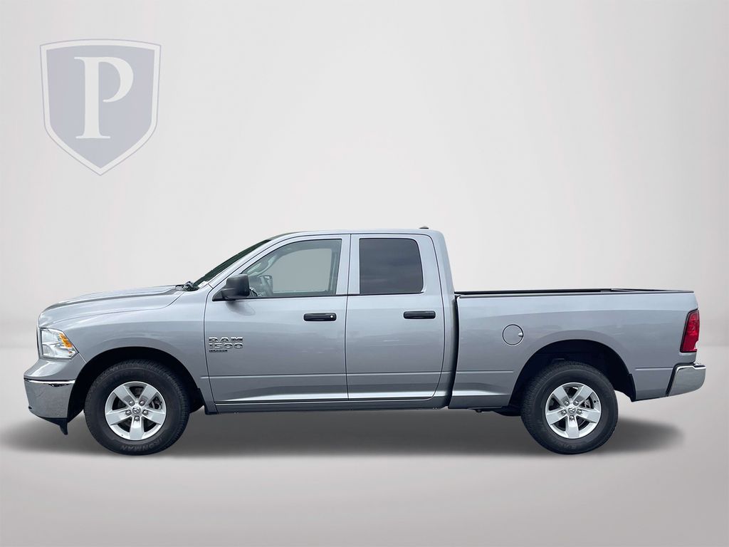 2024 Ram 1500 Classic SLT photo 4
