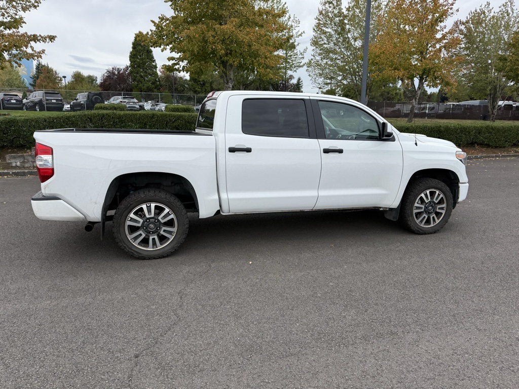2018 Toyota Tundra SR5 photo 8