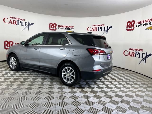 2024 Chevrolet Equinox LT photo 2