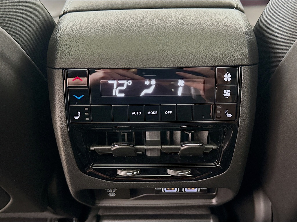 2025 Jeep Grand Cherokee Limited photo 27