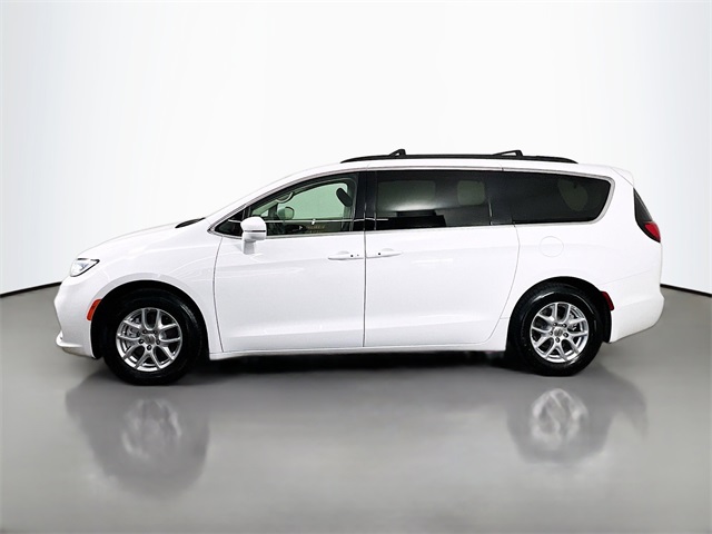 2022 Chrysler Pacifica Touring L photo 5