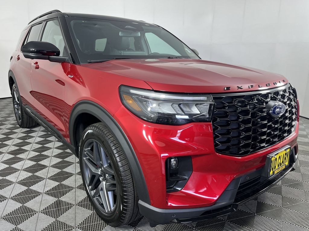 2025 Ford Explorer ST-Line photo 3