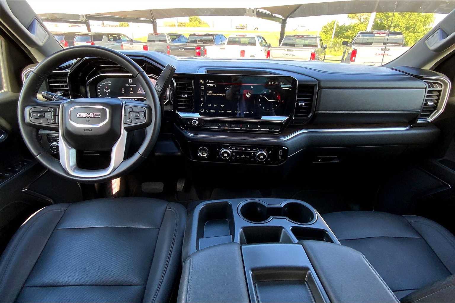 2024 Gmc Sierra 1500 SLT photo 12