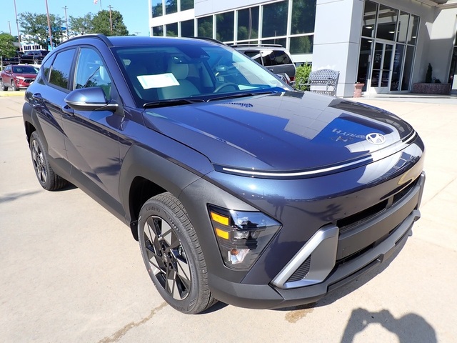 2025 Hyundai Kona SEL photo 7