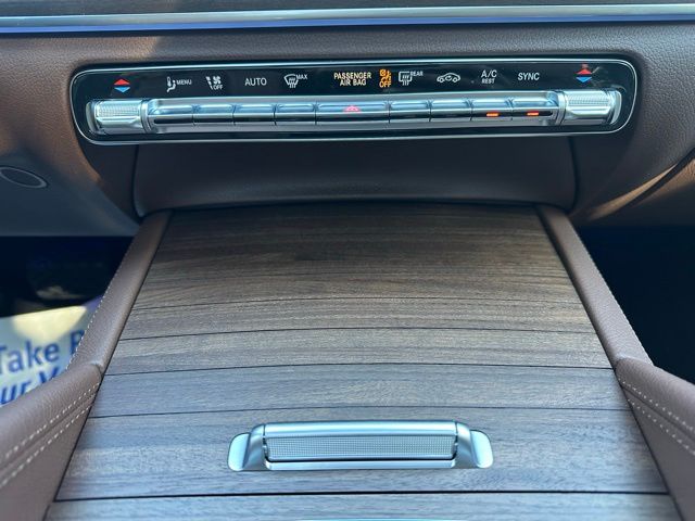 2026 Mercedes Benz GLS 450 4MATIC photo 35