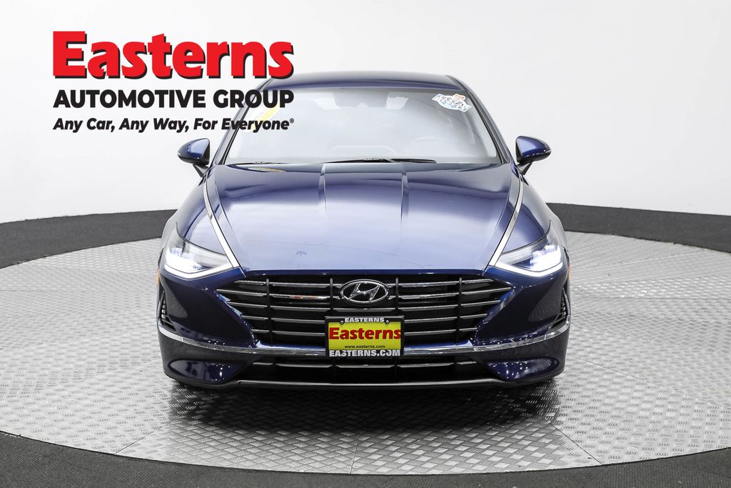 2022 Hyundai Sonata SE photo 2