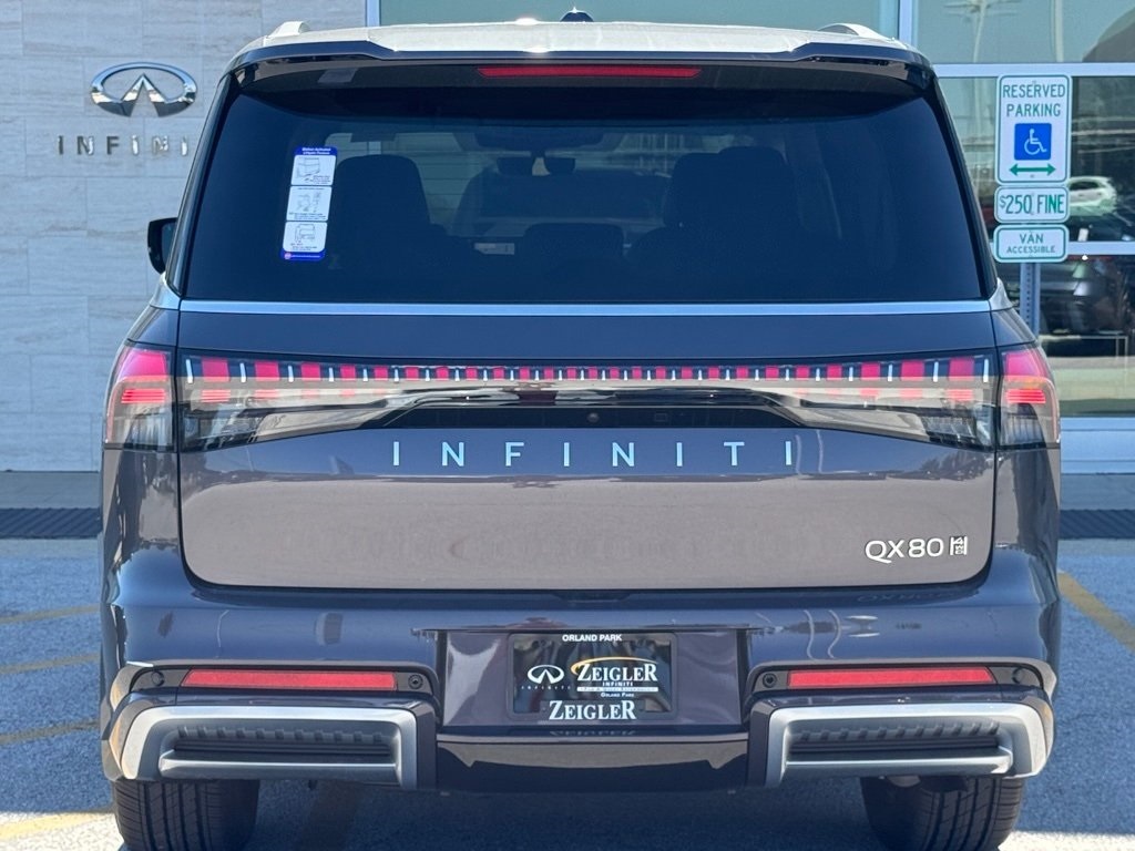 2026 Infiniti QX80 Luxe photo 4