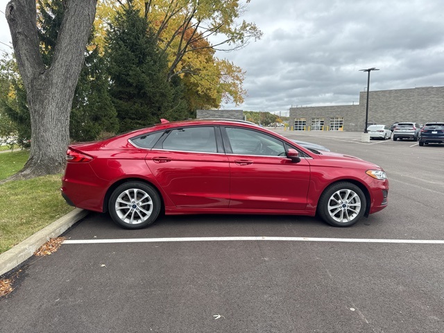 2020 Ford Fusion Hybrid SE photo 4