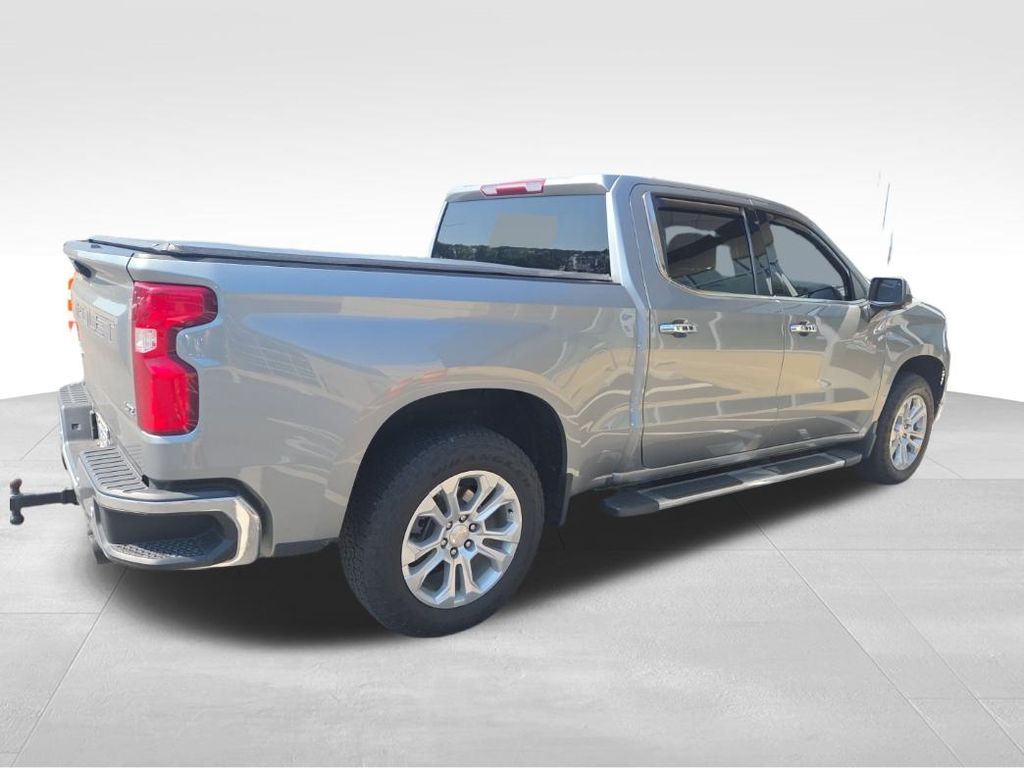 2023 Chevrolet Silverado 1500 LTZ photo 3