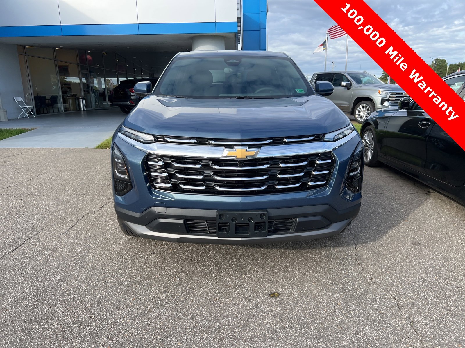 2026 Chevrolet Equinox LT photo 2