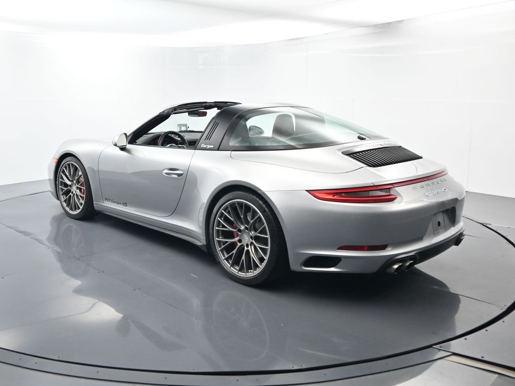2019 Porsche 911 Targa 4S photo 2