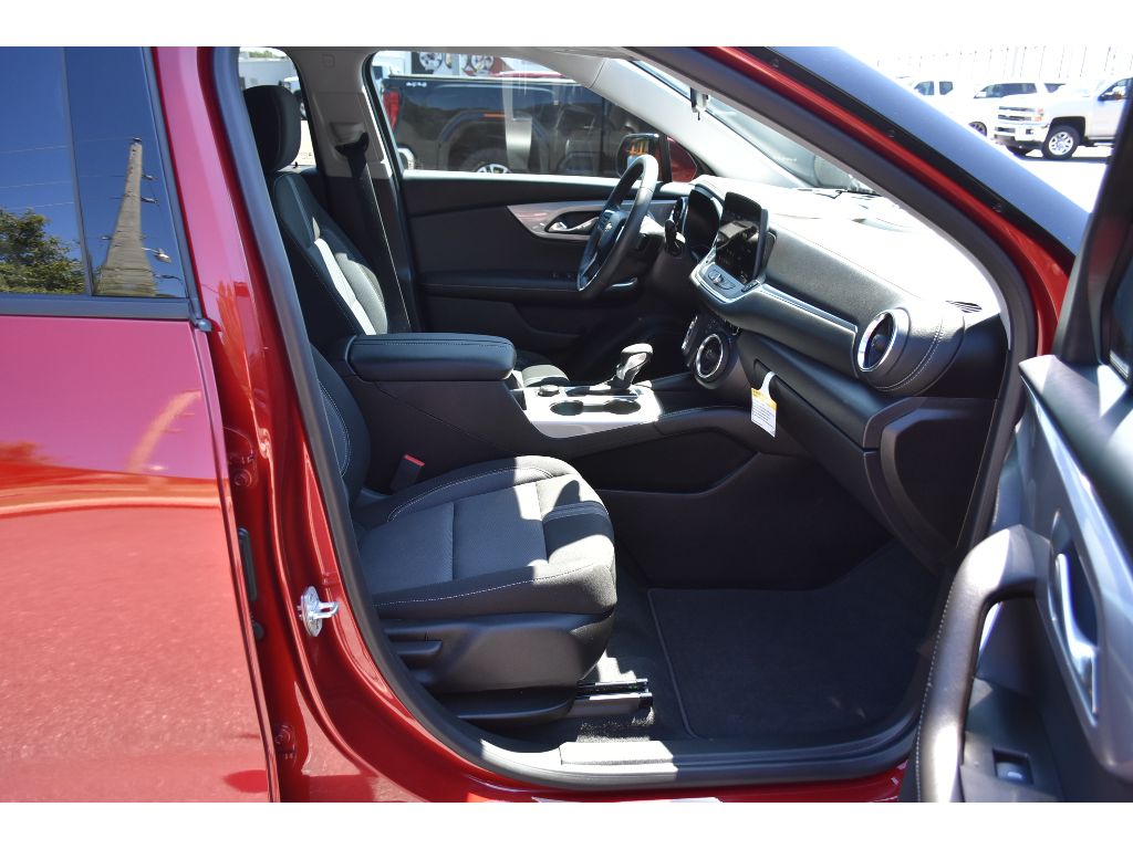 2025 Chevrolet Blazer 2LT photo 19
