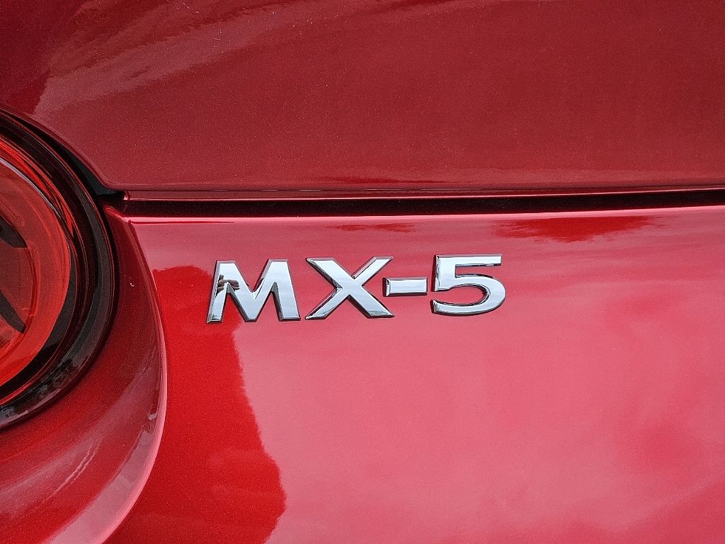 2025 Mazda MX-5 Miata Miata Grand Touring photo 10