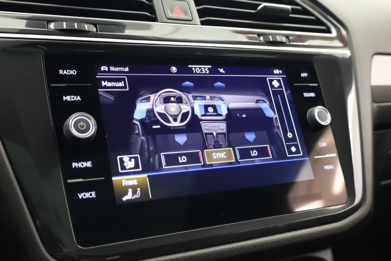 2024 Volkswagen Tiguan SE R-Line Black photo 17