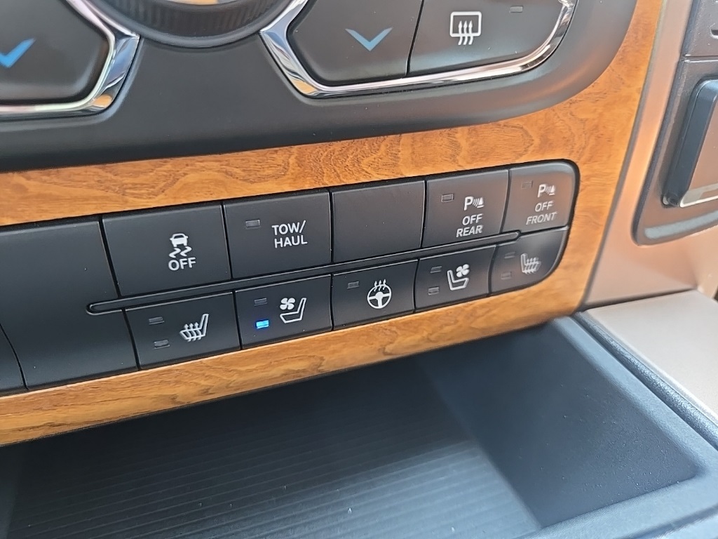 2017 Ram 1500 Laramie photo 62