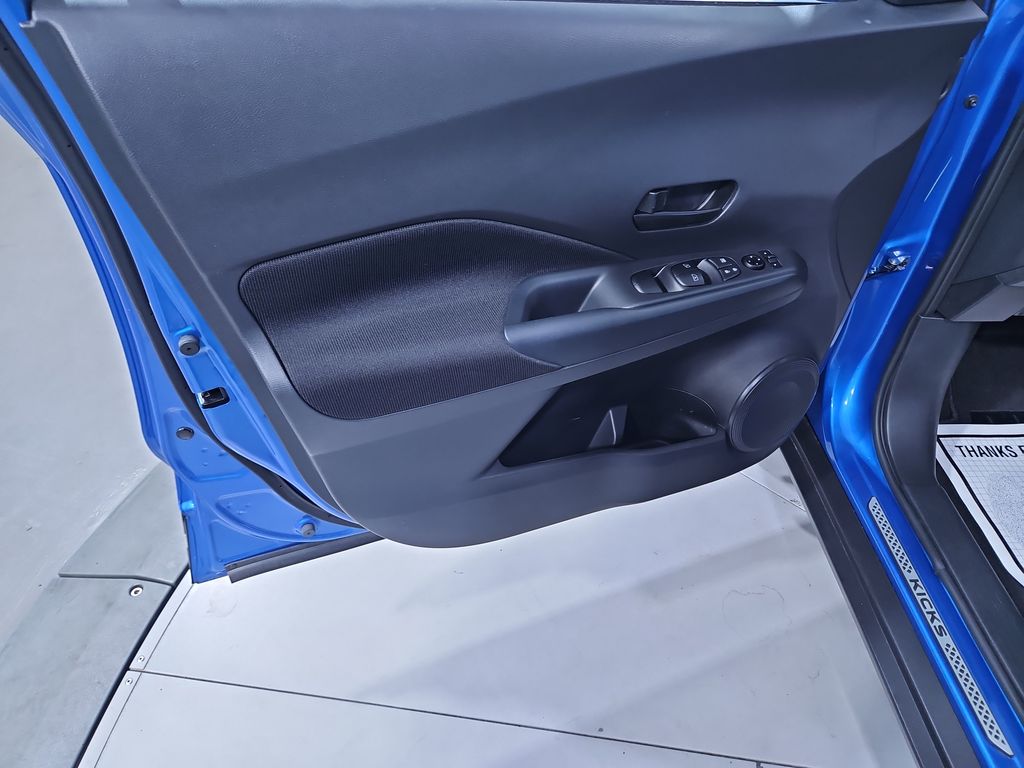 2024 Nissan Kicks S photo 10