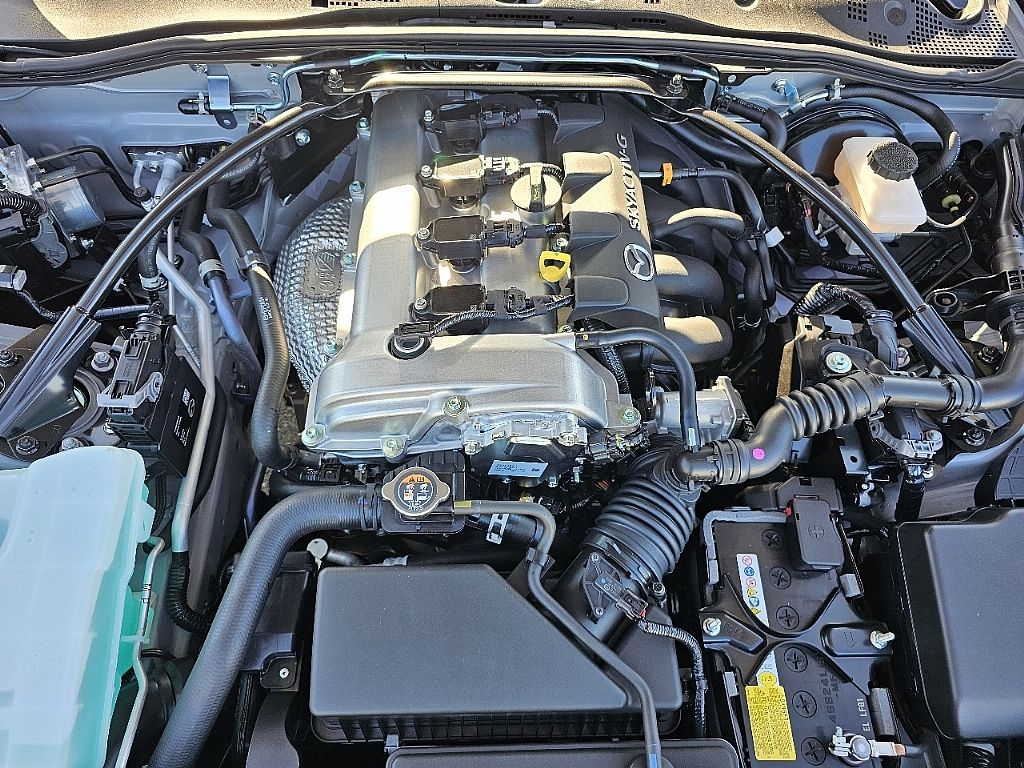 2025 Mazda MX-5 Miata Miata RF Grand Touring photo 9