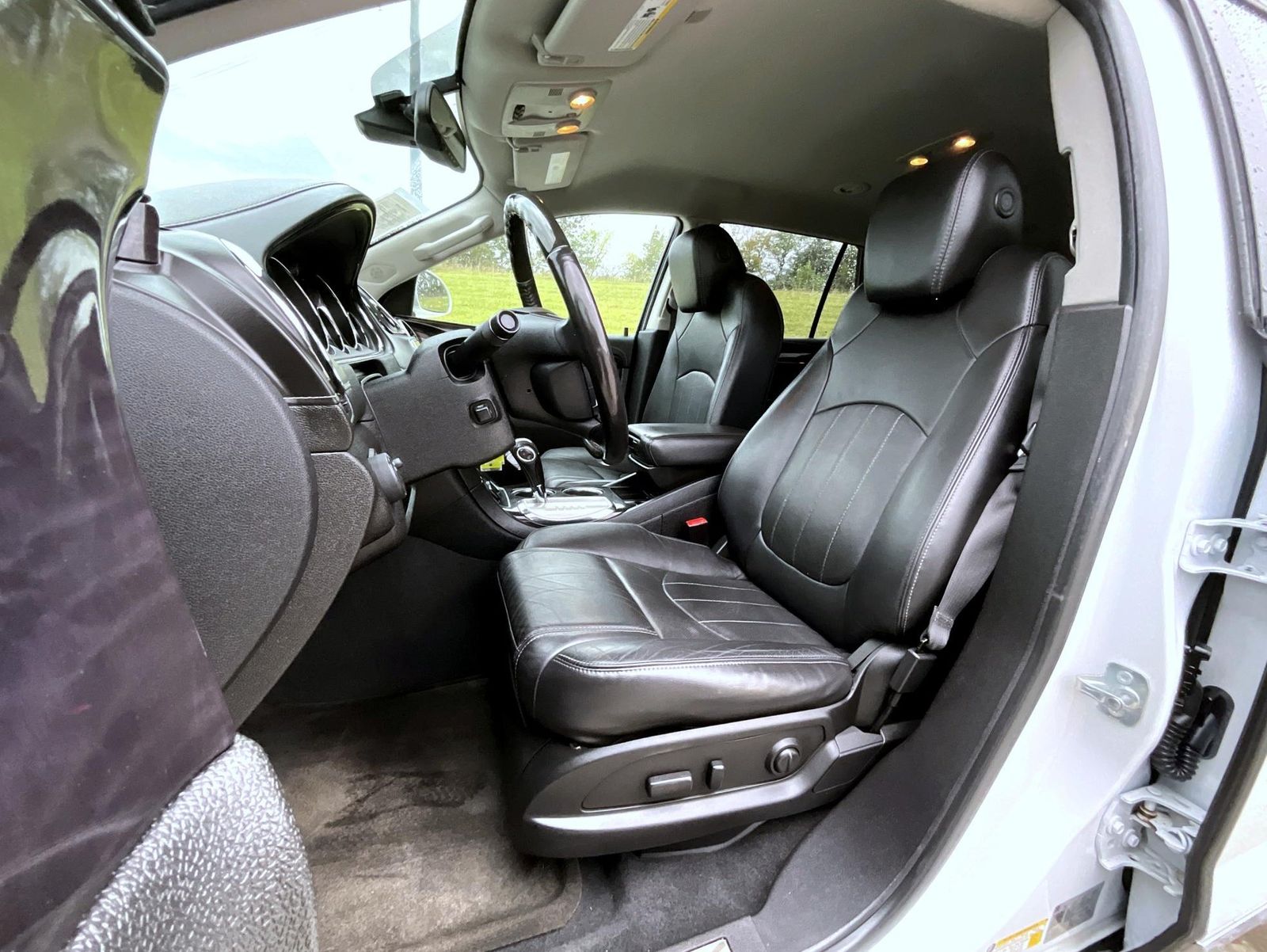 2017 Buick Enclave Premium photo 10