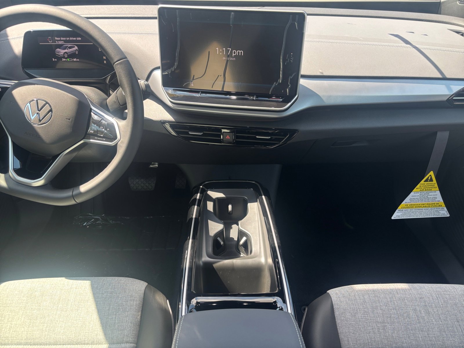2025 Volkswagen ID.4 Pro photo 11