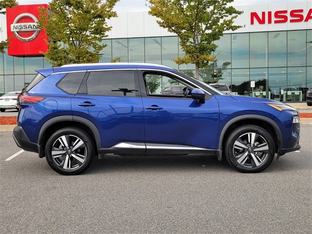 2023 Nissan Rogue SL photo 2